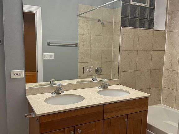 5th image of 2521 W Congress Pkwy APT 1