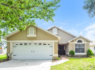 215 River Chase Dr, Orlando, FL 32807