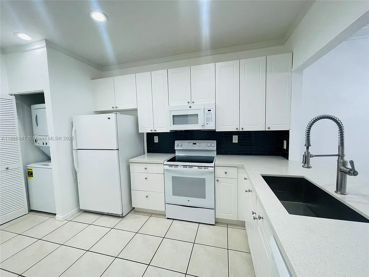 Building Photo - 3503 Merrick Ln