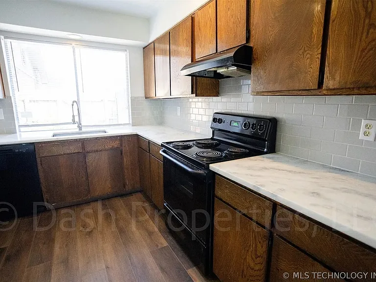 5104 S 75th East Ave — Photo 22