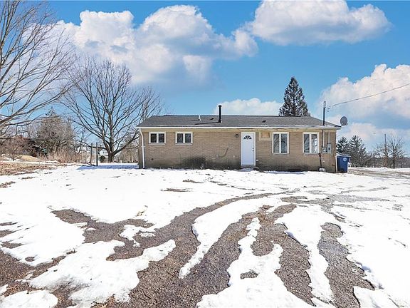 5th image of 555 Greenlawn Ave