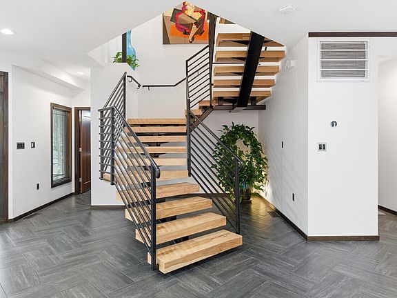 5th image of 3315 Denada Path