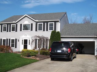 32955 Seneca Dr, Solon, OH 44139