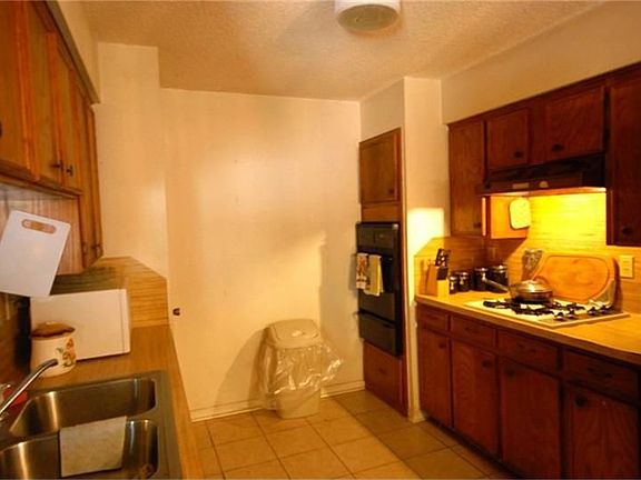 4th image of 10323 Mountain Park Dr