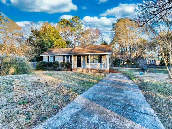 221 Farringdon Ct, Lexington, SC 29073