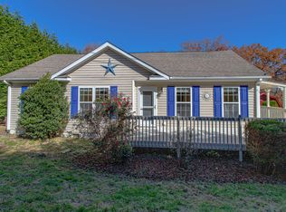 21 Bailey Rd, Candler, NC 28715