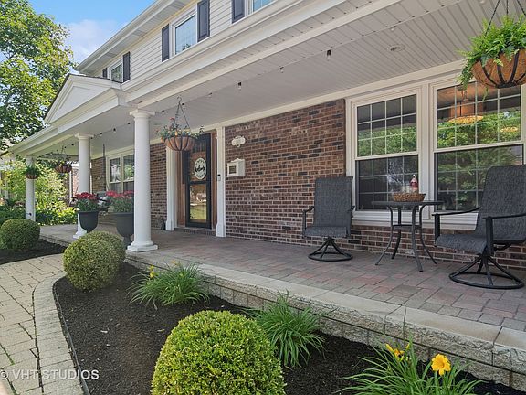 2nd image of 1101 S Nightingale Dr