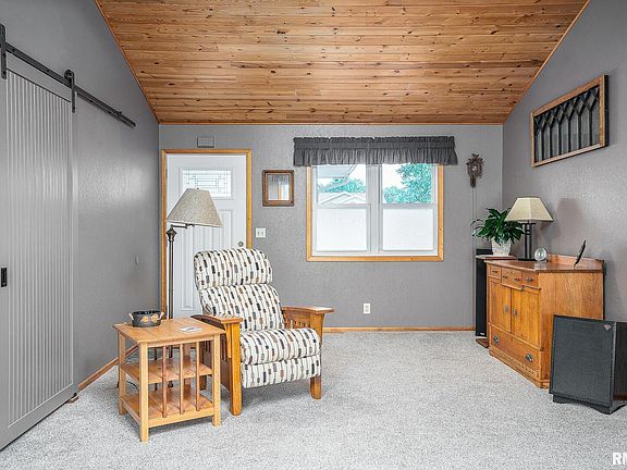 4th image of 1449 Woods Ave