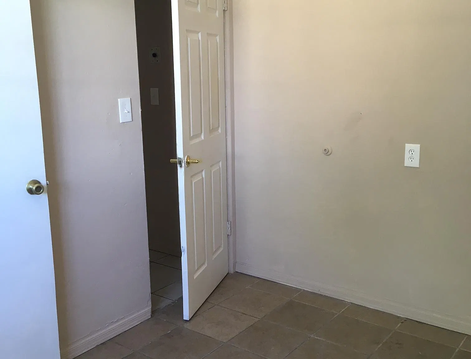 3617 E Lee St — Photo 4