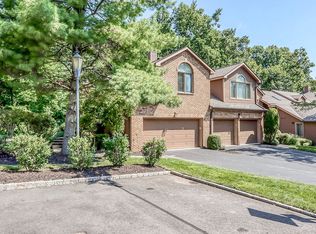 43 Lakeview Dr, OLD TAPPAN, NJ 07675