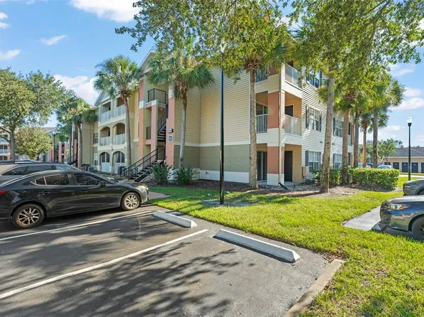 1949 SUMMER CLUB DRIVE #211, OVIEDO, FL 32765