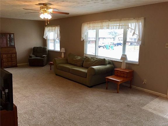 3rd image of 1021 Hollendale Dr