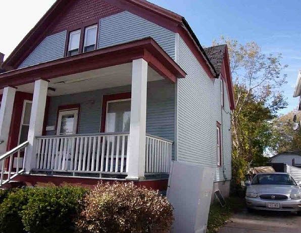 2nd image of 1720 Grand Ave