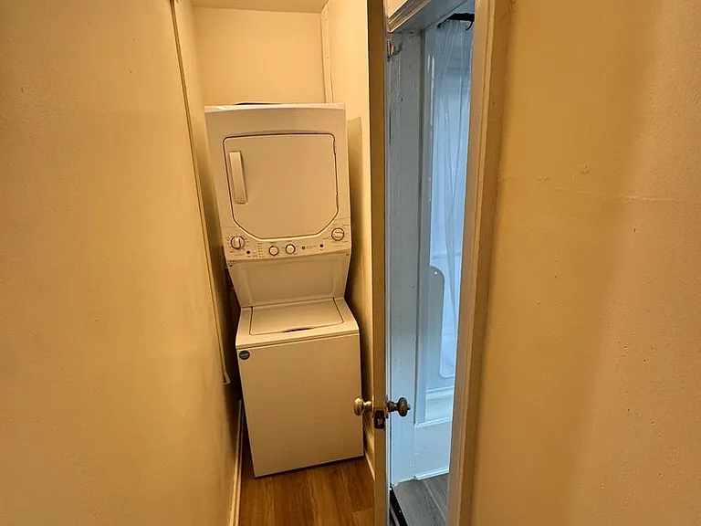 808 N Arthur Ashe Blvd — Photo 7