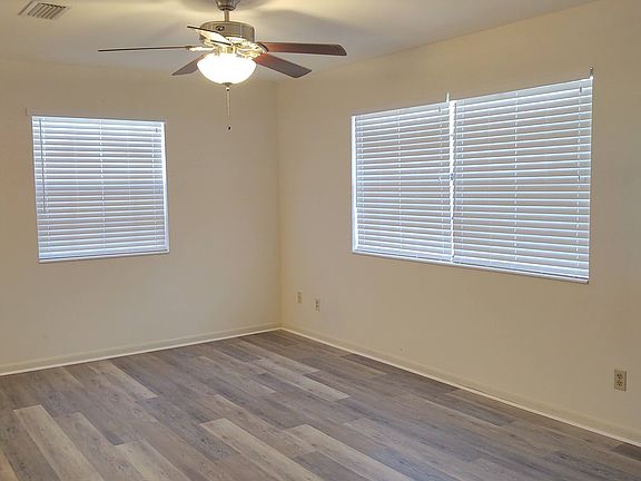 4th image of 216 9th St #B