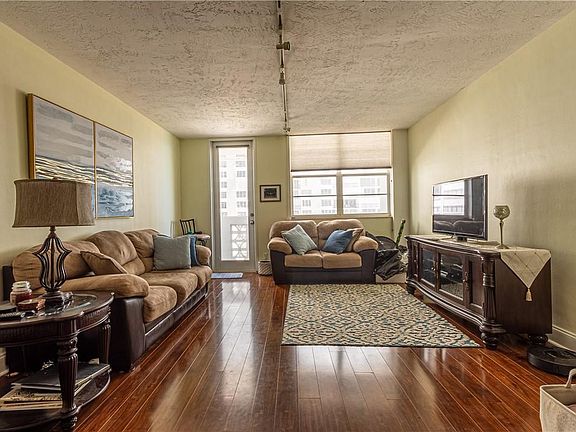 5th image of 4250 Galt Ocean Drive #8j