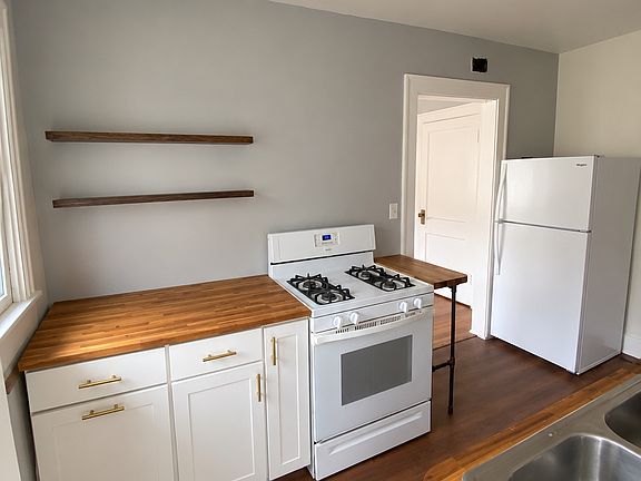2nd image of 3824 Byram Ave