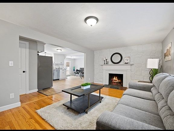 4th image of 122 Robinson Rd