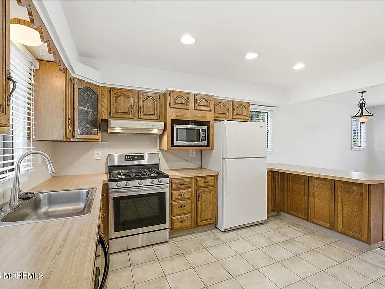 461 Augustus Rd — Photo 7