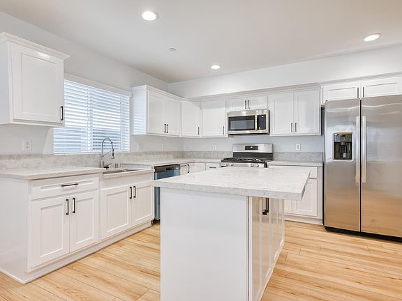 3rd image of 240 N Catalina St #1