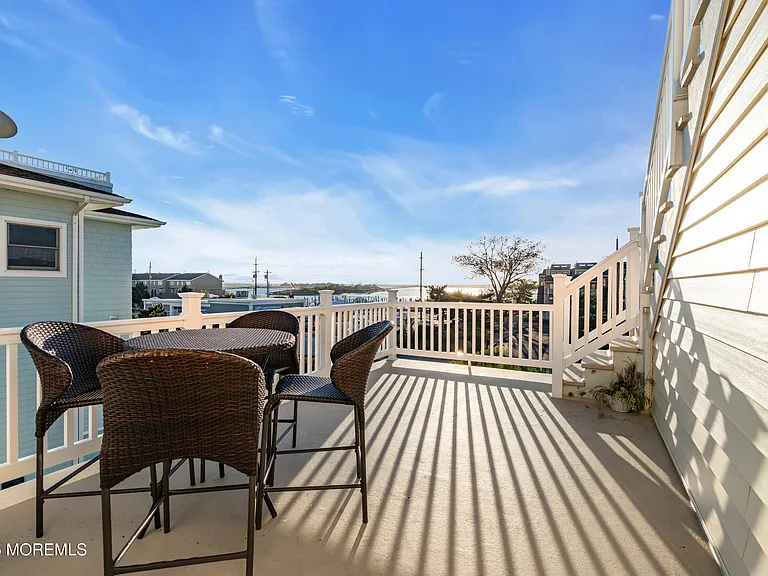 2 Tradewinds Ln — Photo 49
