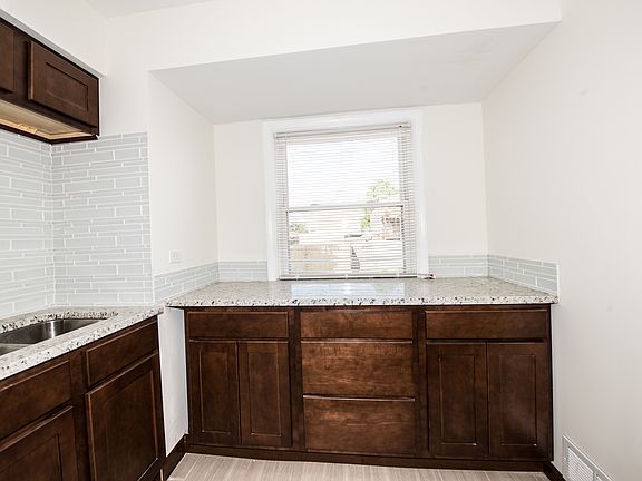 5th image of 1525 N 20th Ave
