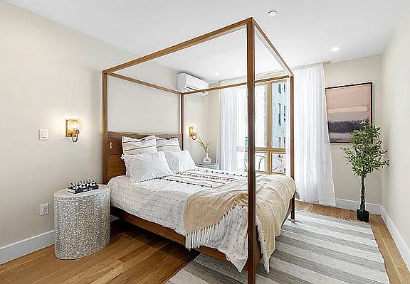 5th image of 819 Lexington Ave APT 2B