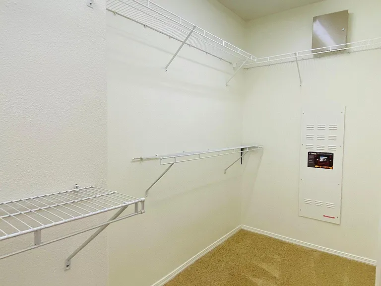 5577 N Plum Ln — Photo 10