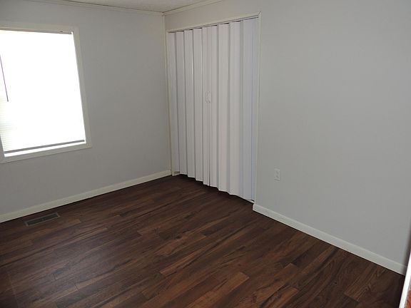 5th image of 2005 Tyler St