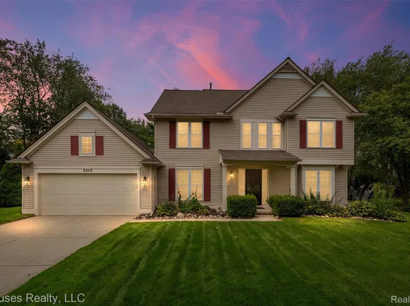 6046 Campfire Cir, Clarkston, MI 48346