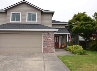 33969 Oak View Dr, Scappoose, OR 97056