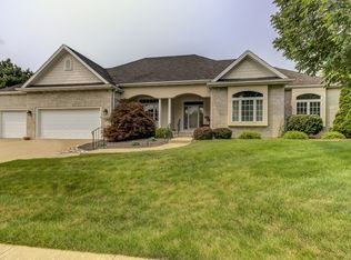 2102 Summerfield Blvd, Bloomington, IL 61704