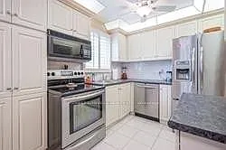 Building Photo - 3145 Harris Cres