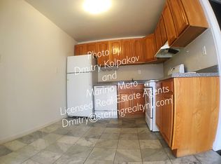 2272 28th St, Astoria, NY 11105