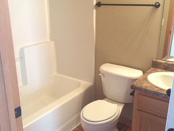 3rd image of 2871 W Hillshire Dr