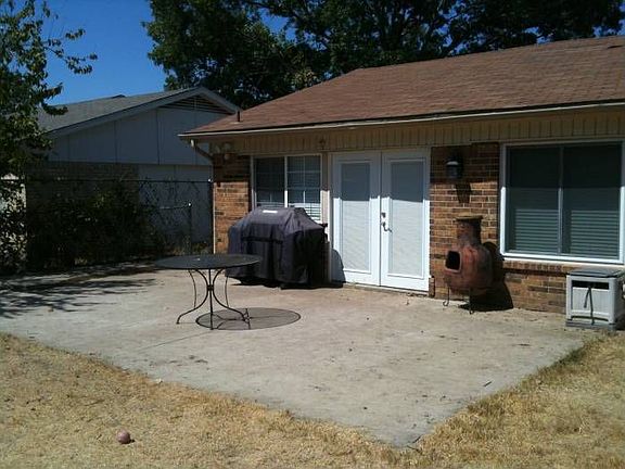 BIG CONCRETE PATIO