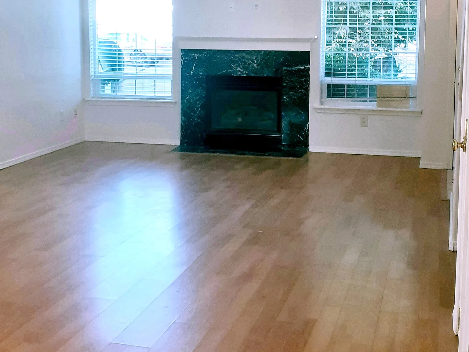 2 bed, 2.5 bath, 1500 sqft, $1,950 — Photo 3