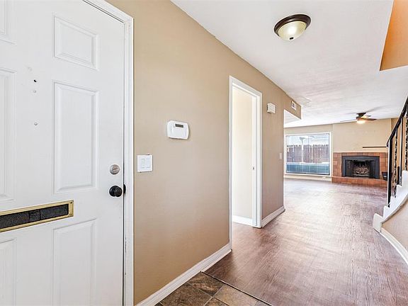 4th image of 11333 N May Ave