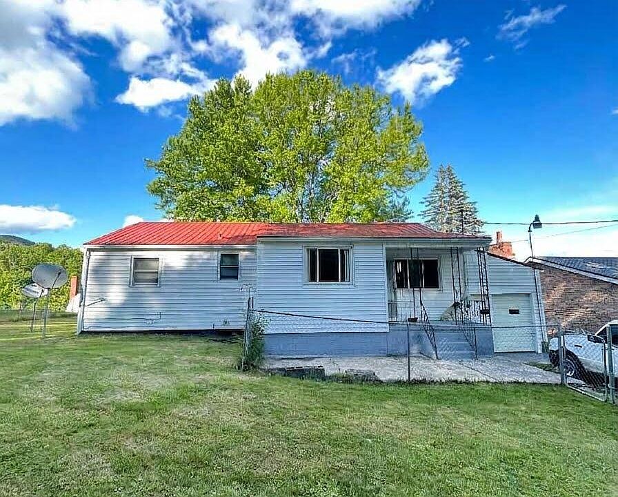 1st image of 158 Super Hill Dr
