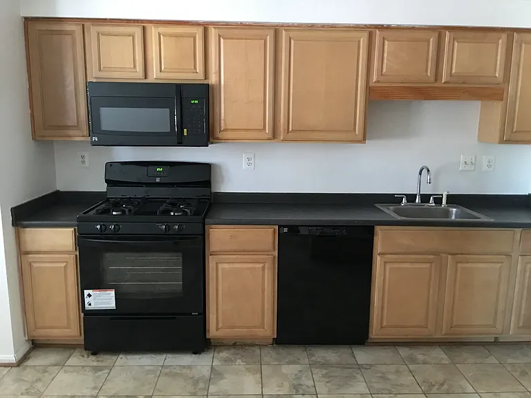7008 Braddock Mews Pl — Photo 8