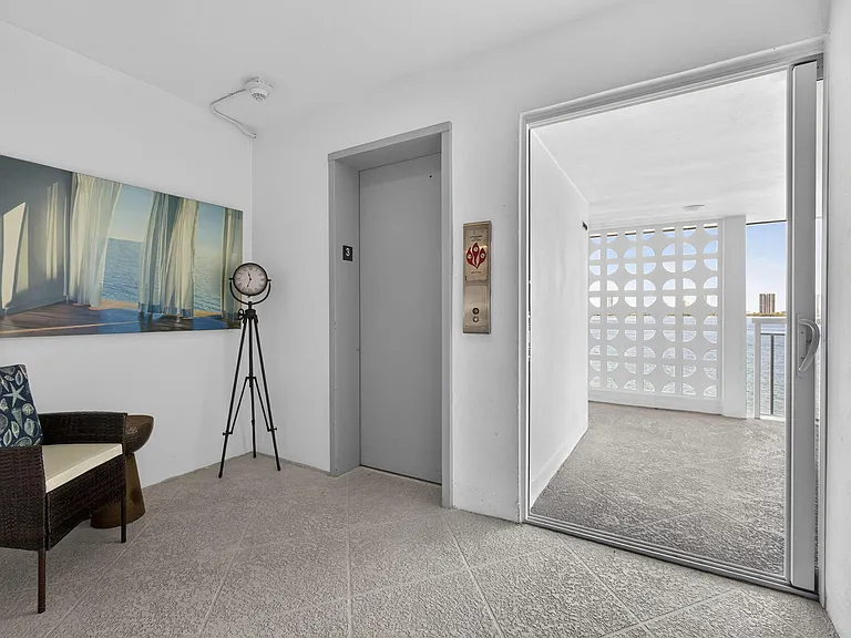 100 Shore Ct #307 — Photo 42