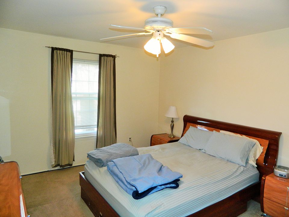 1st image of 377 McDowell Dr
