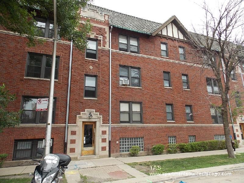 2nd image of 2706 N Spaulding Ave APT Gff