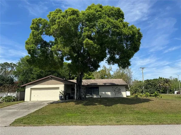 5297 Camus St, Sarasota, FL 34232