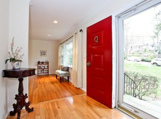 36 Mohegan Ln, Rye Brook, NY 10573