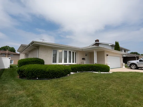 10916 Kingston St, Westchester, IL 60154