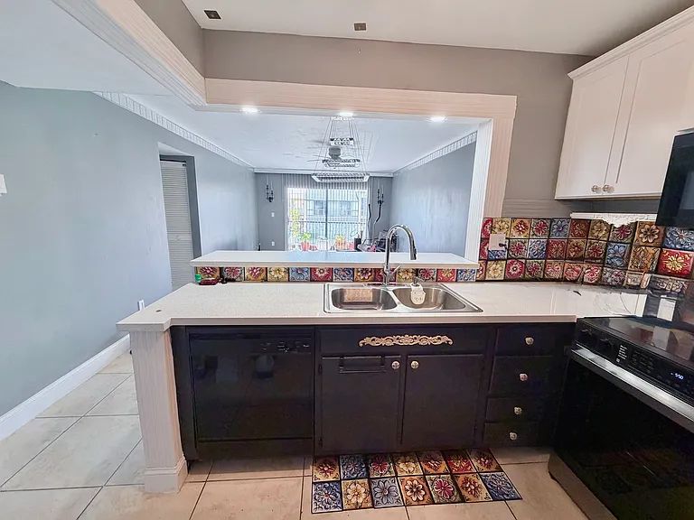 4147 NW 90th Ave — Photo 1