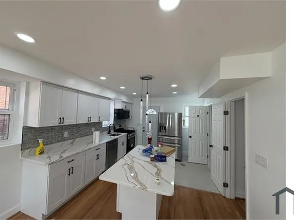 518 Oglethorpe St NE #1, Washington, DC 20011