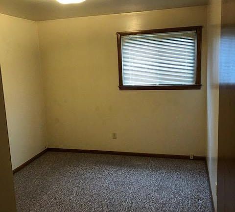 4th image of 760 Linden Ave APT C