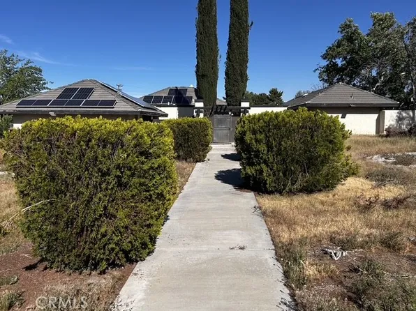 14981 Pamlico Rd, Apple Valley, CA 92307
